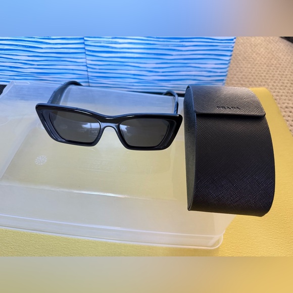 Prada Sunglasses 51mm Square. NWOT. Black